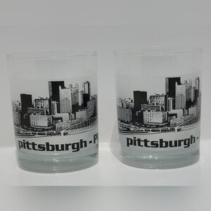 Pittsburgh Skyline Glass Set - Black and White - 2